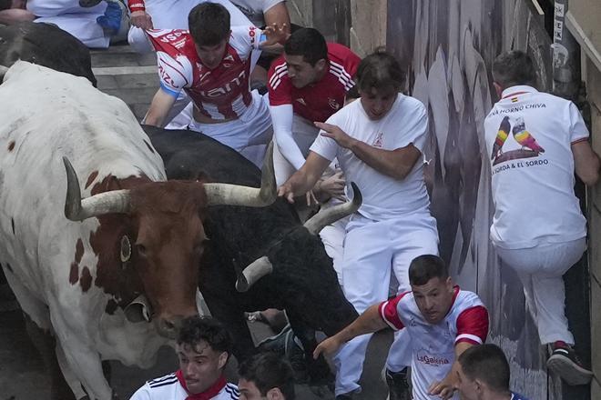 Los toros de Fuente Ymbro inauguran los Sanfermines 2026 con un rápido y emocionante encierro