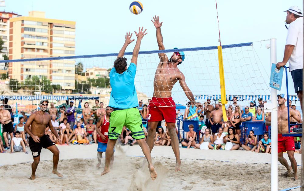 El municipio conmemora por todo lo alto el 40 aniversario de su «Torneo 15 de agosto» de voley playa, el más veterano de todo el país