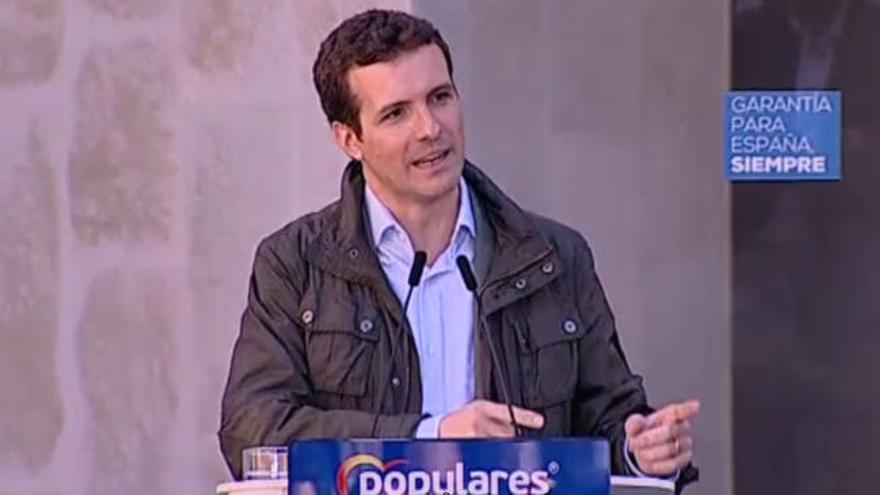 Casado: &quot;Nosotros no les decimos a las mujeres lo que tienen que hacer como otros ayer&quot;