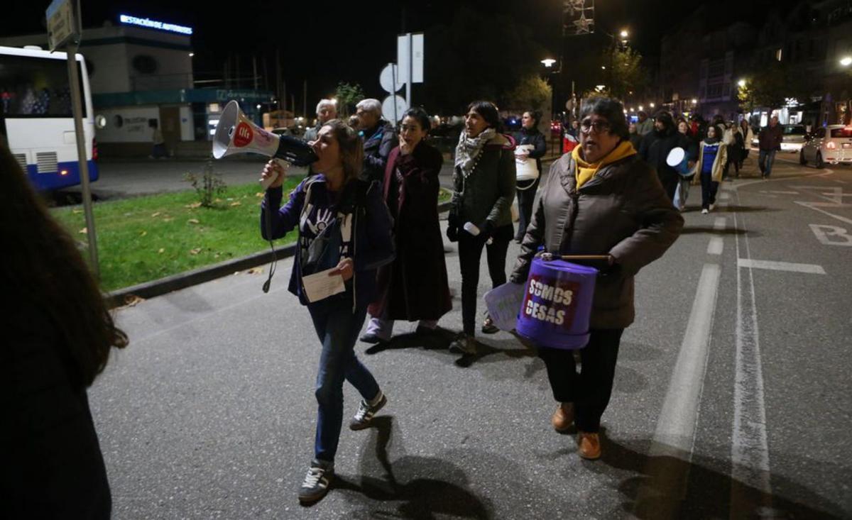 Participantes en el acto reivindicativo por el centro de la villa.