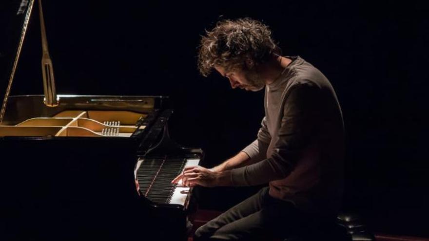 James Rhodes, durante un concierto en Galicia.