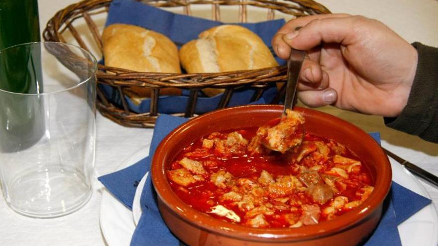 Lena busca los mejores callos: la Pola acoge este martes la final de su campeonato gastronómico nacional