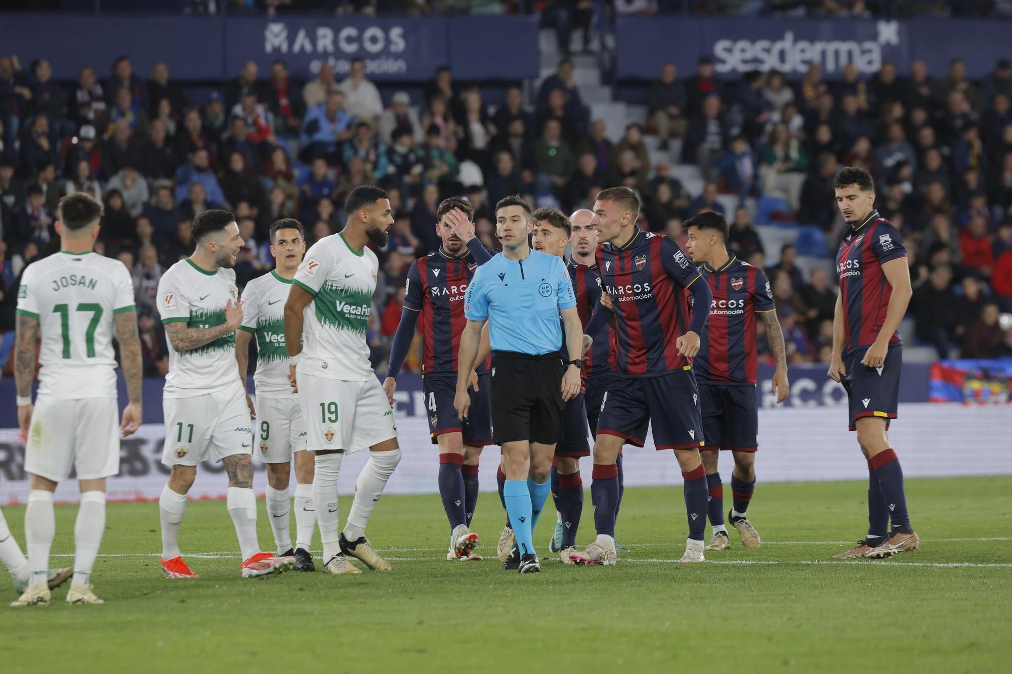 Levante UD - Elche CF en imágenes