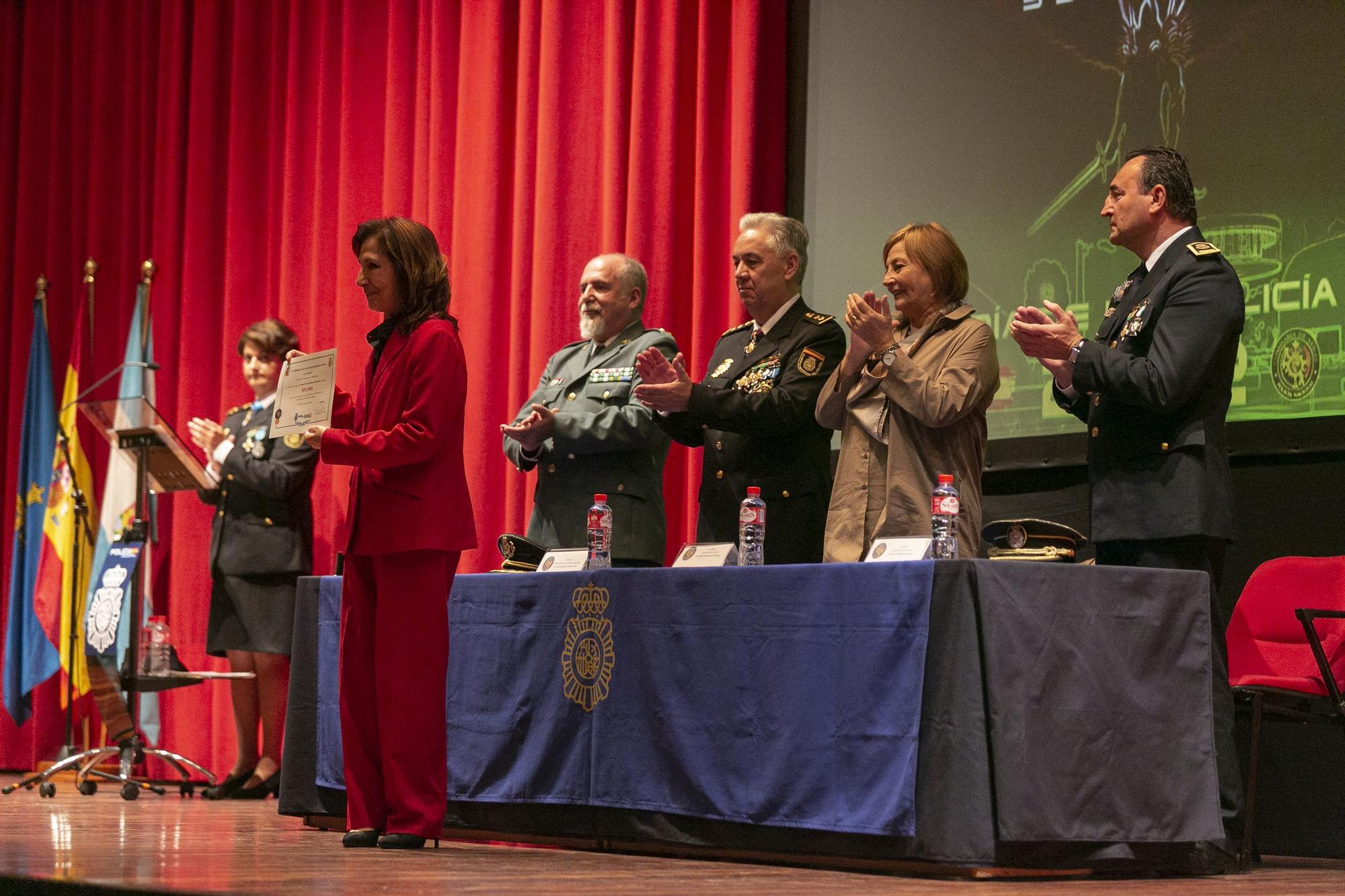 En imágenes: así celebró la Policía Nacional los Ángeles Custodios en Avilés