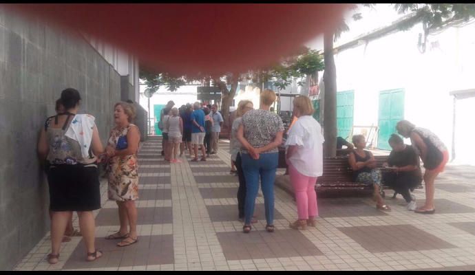 Obras en la plaza de Tenoya.