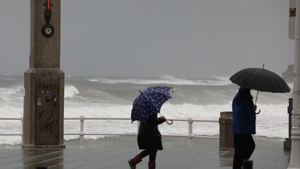 Oleaje en Gijón