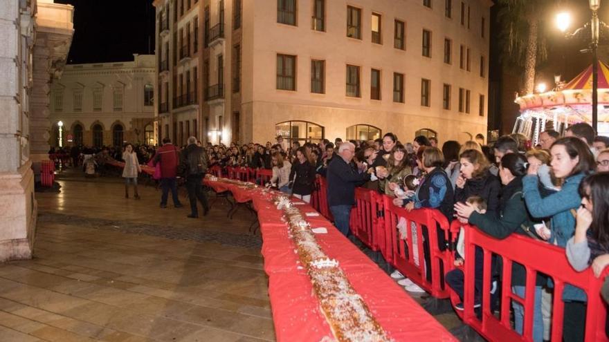 Mañana se repartirán 3.000 trozos de roscón de reyes en Cartagena