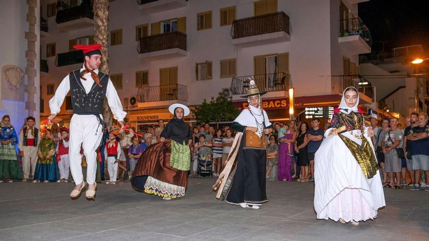 Santa Eulària acoge las &#039;Ballades d&#039;Estiu&#039; para acercar el ball pagès a residentes y visitantes