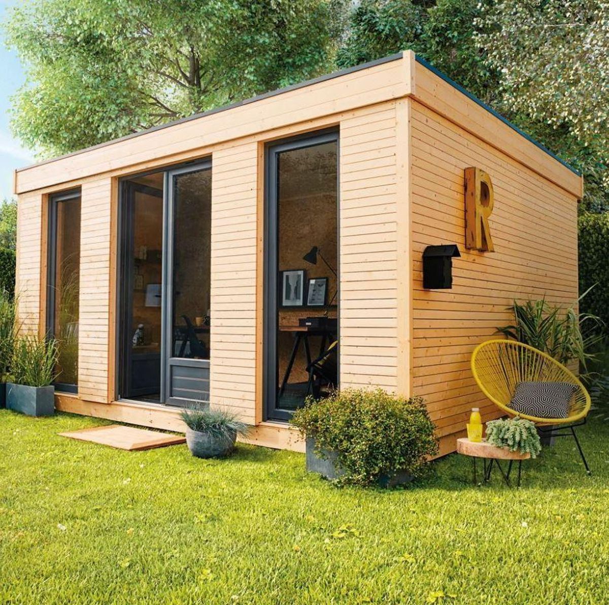 Eco Lodge.