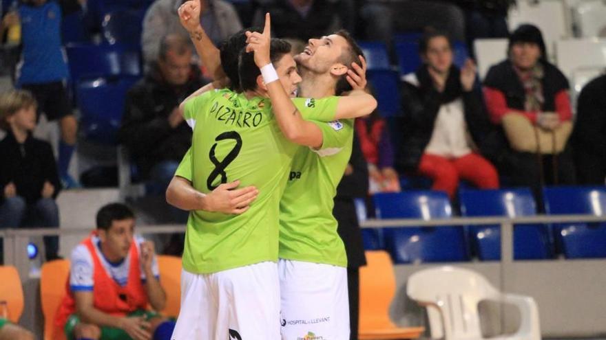 El Palma Futsal celebra uno de sus cinco goles.