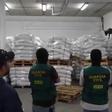 La Guardia Civil interviene 4 toneladas de cocaína entre sacos de arroz en el puerto de Barcelona.