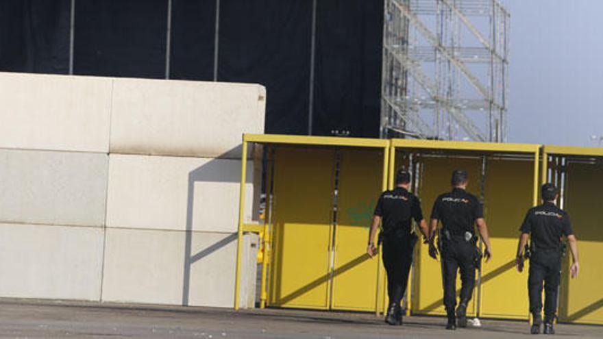 Agentes de la Policía Nacional y la Policía Local se han desplazado a Son Fusteret.