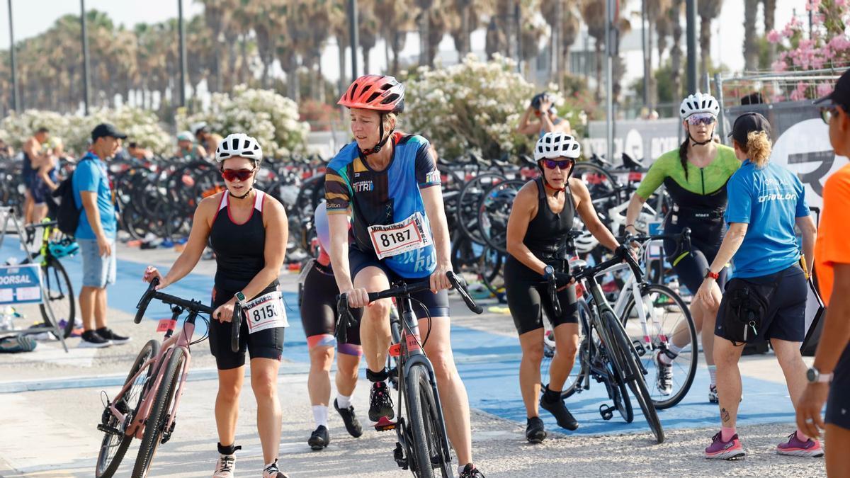 El triatlón fue protagonista este fin de semana con la MTRI Valencia 'Gay Games Edition'.