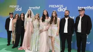 Novedades en Nueva Línea: la orquesta ya ha incorporado a dos cantantes