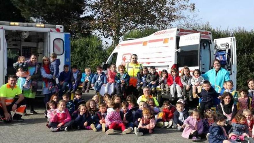 Foto de familia de todos los participantes.