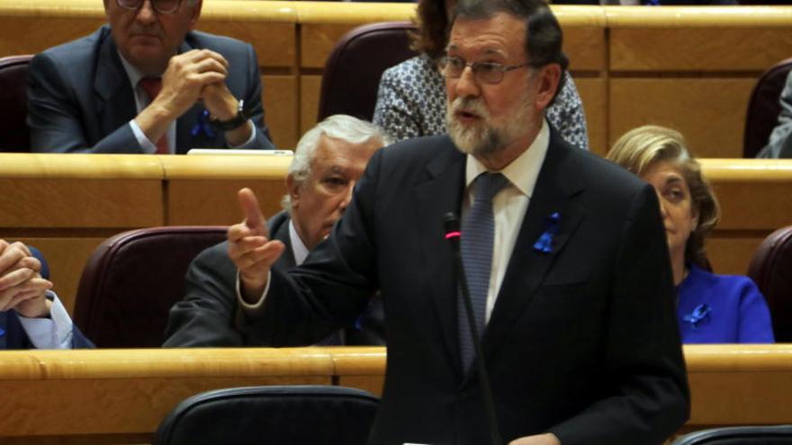 Rajoy descarta dimitir i es diu víctima de la política de «Torquemada»