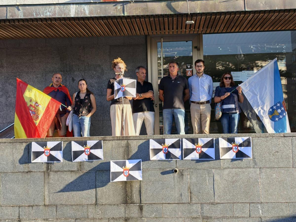 Concentración en apoyo a Ceuta en Cangas