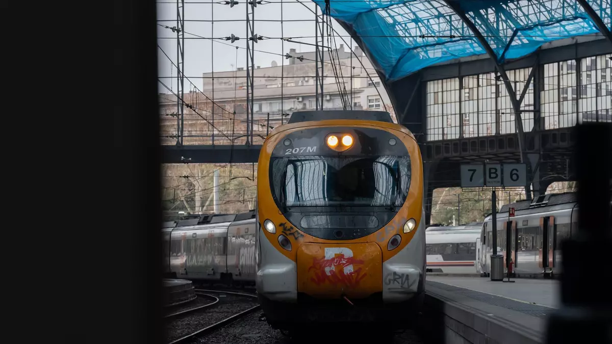 Rodalies habilitará 2.900 plazas de bus por el corte en fin de semana de las líneas R2 y R8 entre Montcada y Granollers Centre