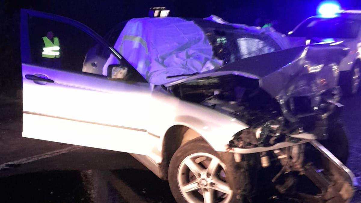 Uno de los vehículos implicados en el accidente mortal de Melide.