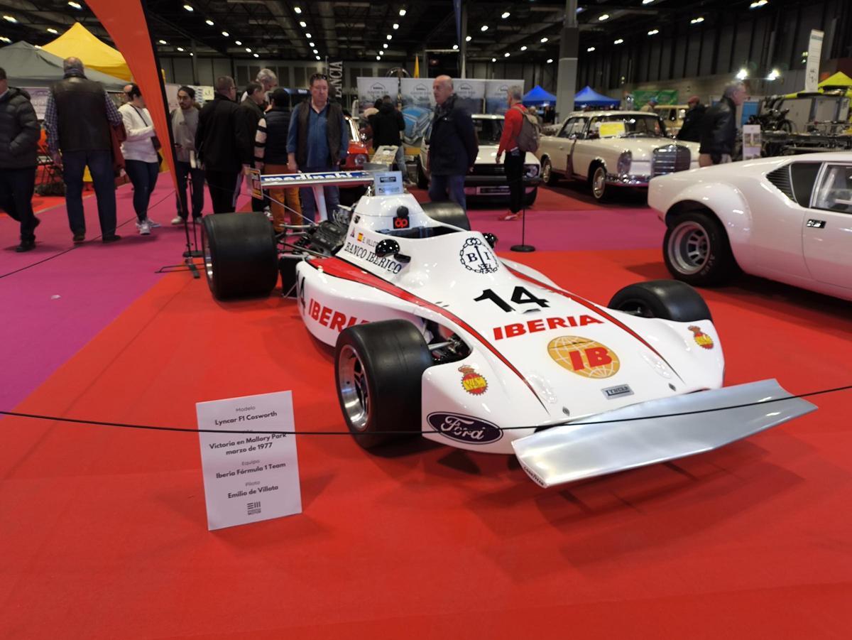 Emilio de Villota'nın zafer kazandığı Lyncar F1 Cosworth