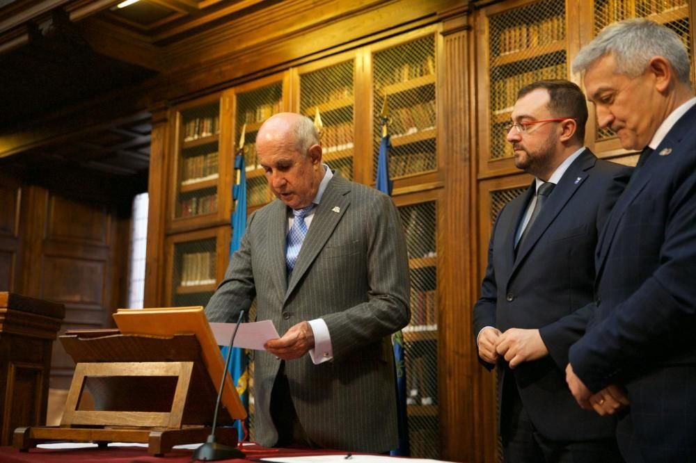 Juan Antonio Pérez Simón asume la presidencia del Consejo Social de la Universidad de Oviedo.