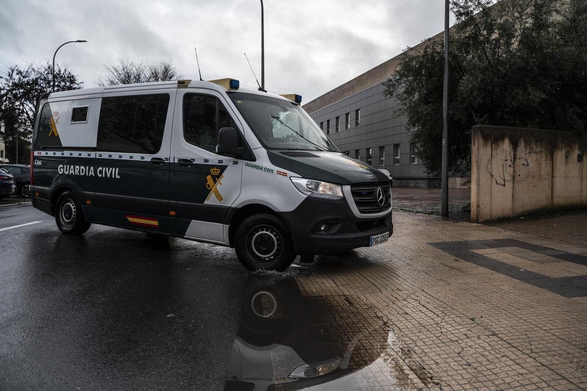 Fotogalería | El entrenador de fútbol detenido en Badajoz pasa a disposición judicial