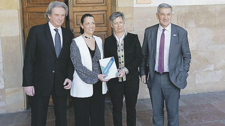 Por la izquierda, Miguel Carasol, Eva López, Mar González y García Granda.