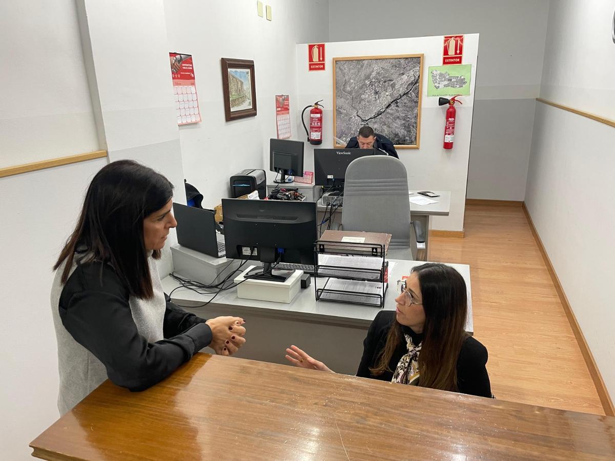La oficina de atención a los afectados por el tornado en Plasencia estará abierta hasta el próximo viernes.