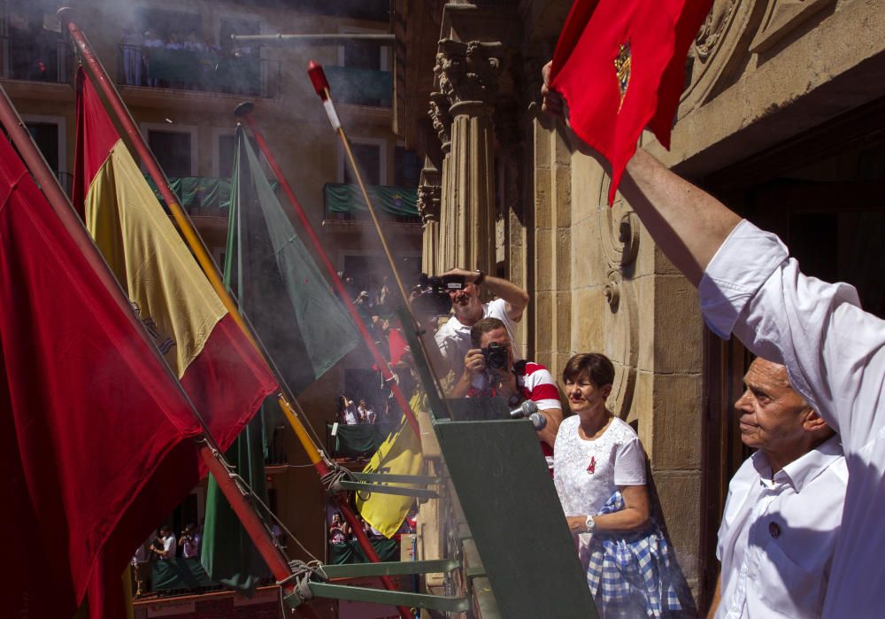 Pamplona celebra el `txupinazo'