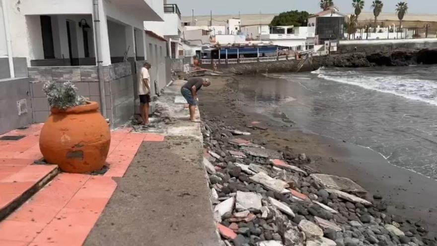 Destrozos en la playa y viviendas de Ojos de Garza (Telde) por la fuerza del oleaje