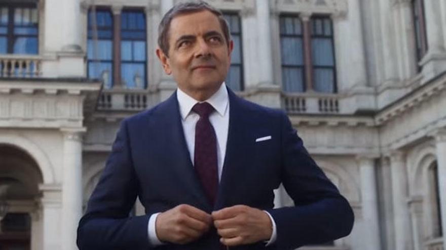 Rowan Atkinson interpreta a Johnny English.