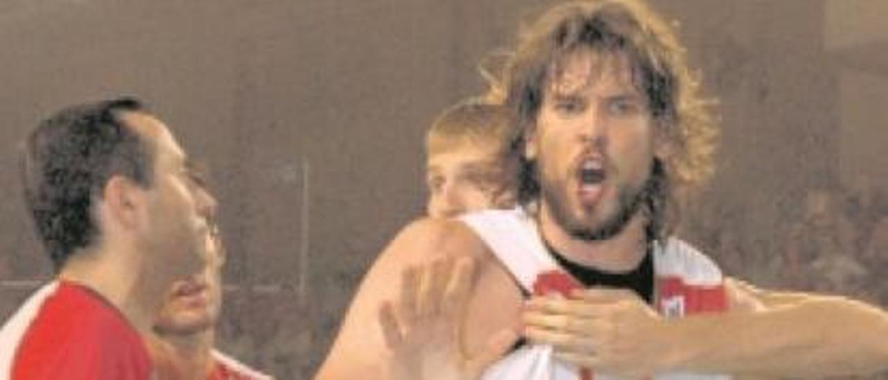 Marc Gasol, en el amistoso España-Rusia de 2008 en Cáceres.