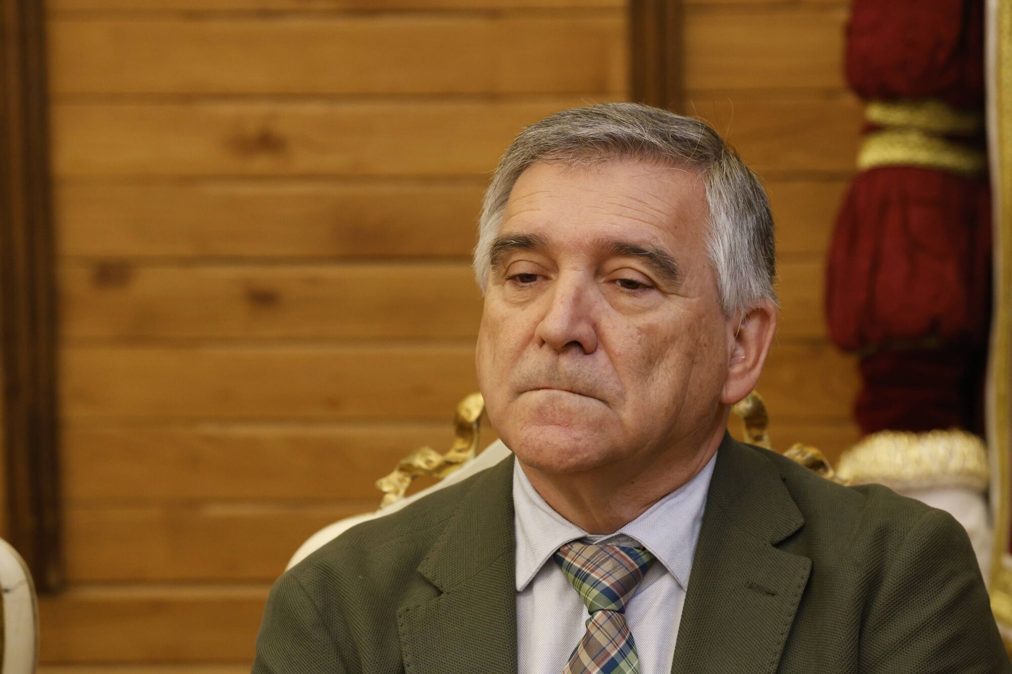 EN IMÁGENES: Gijón honra a sus vecinos ejemplares, ahora sí, tras la interrupción provocada por el apagón