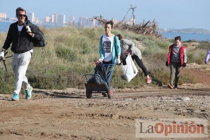 SOS Mar Menor retira dos toneladas de basura