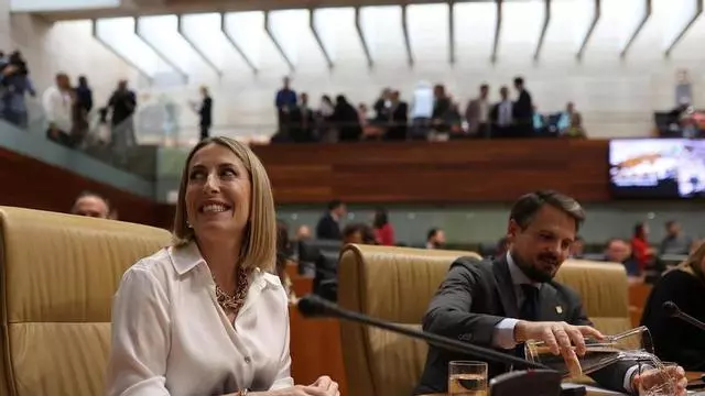 Vídeo | Guardiola asevera que el Gobierno de PP y Vox en Extremadura "jamás va a incumplir la ley"