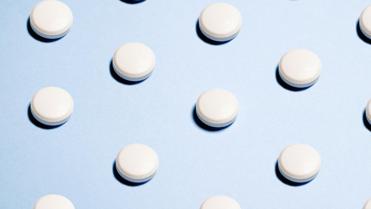 ¿Sabes cuáles son los efectos secundarios de la aspirina? Te contamos algunos de los efectos adversos del ácido aceteilsalicílico
