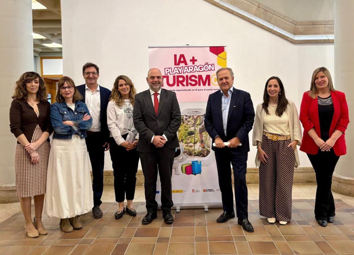Gobierno de Aragón y las Cámaras de Comercio presentaron un ambicioso programa de competencias digitales para el sector turístico.