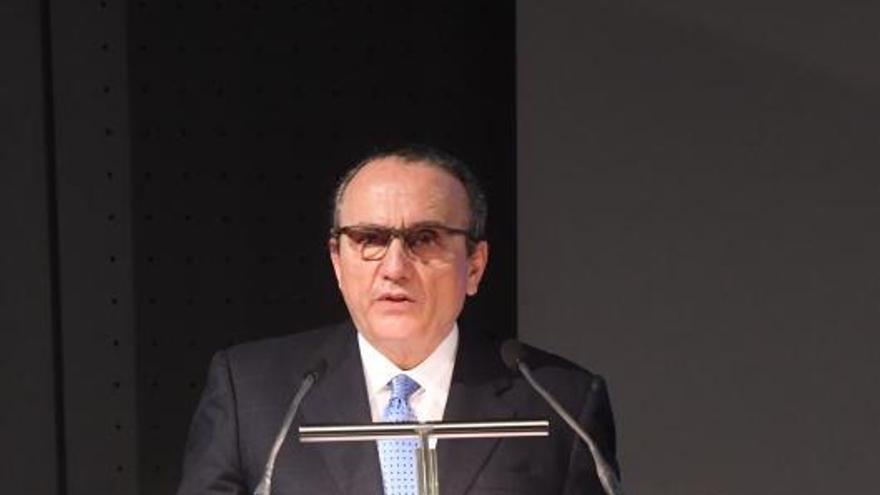 El presidente de Prensa Ibérica, Javier Moll, durante su discurso. |   // VÍCTOR ECHAVE