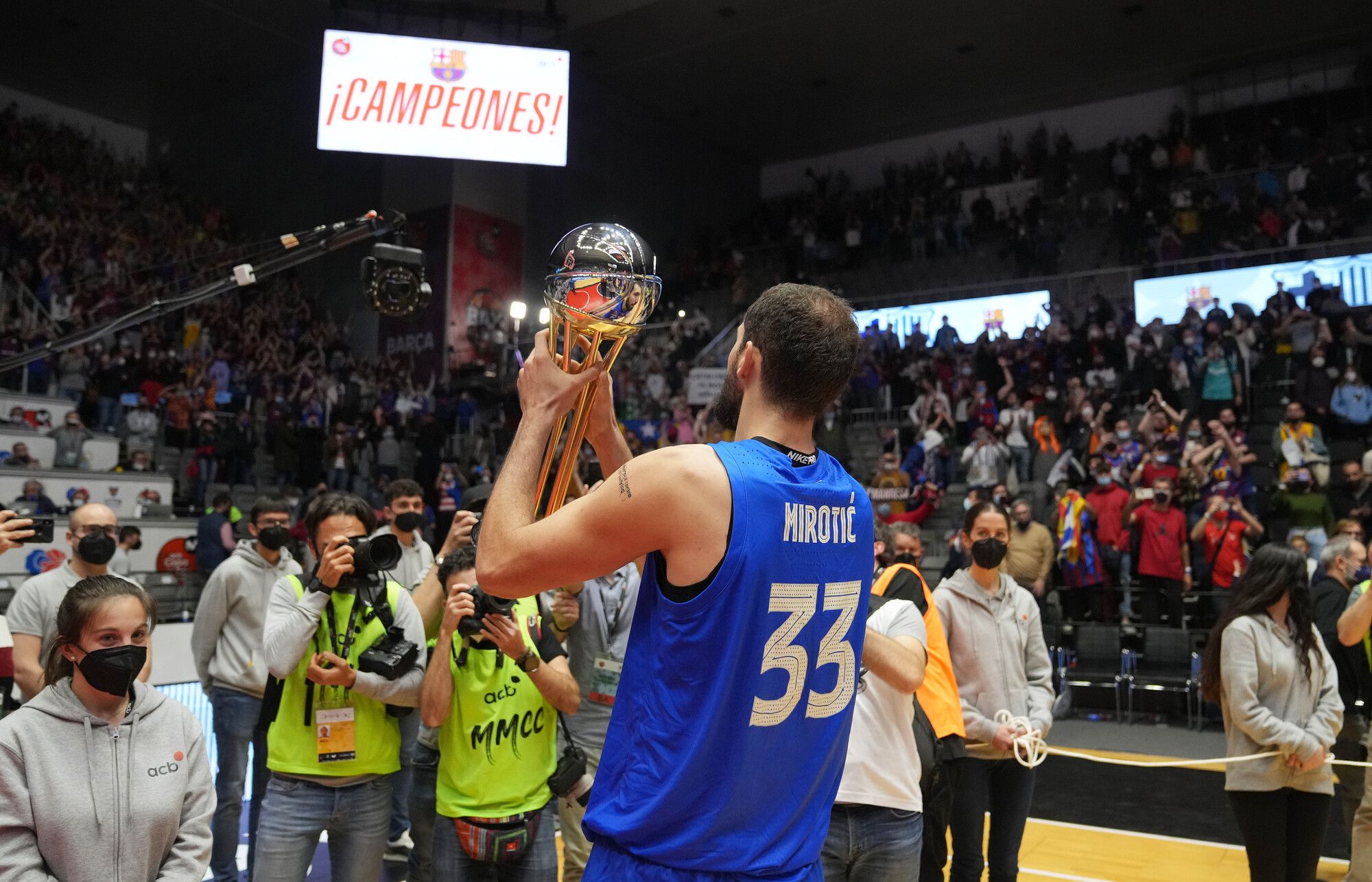 Mirotic trofeo Copa