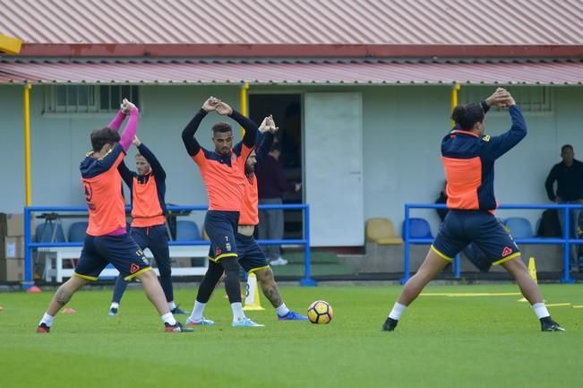 Entrenamiento de la Unión Deportiva en Barranco ...