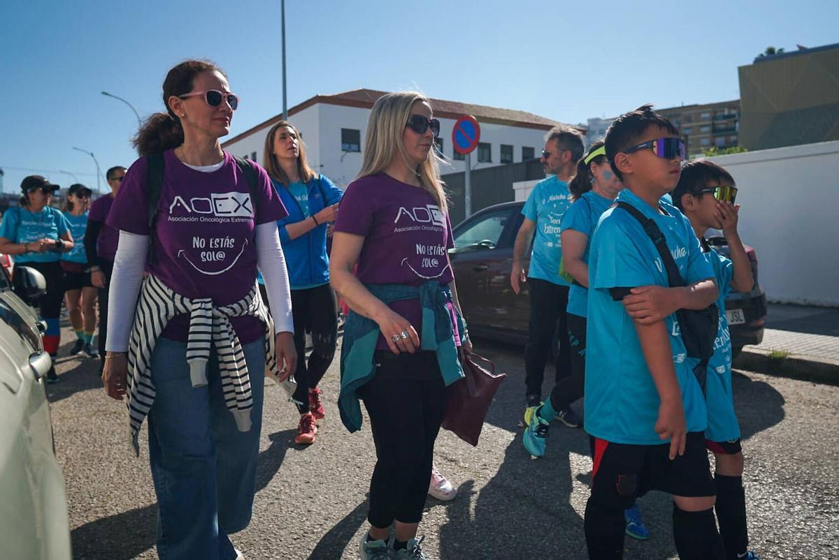 Badajoz se viste de azul para marchar por los niños con cáncer