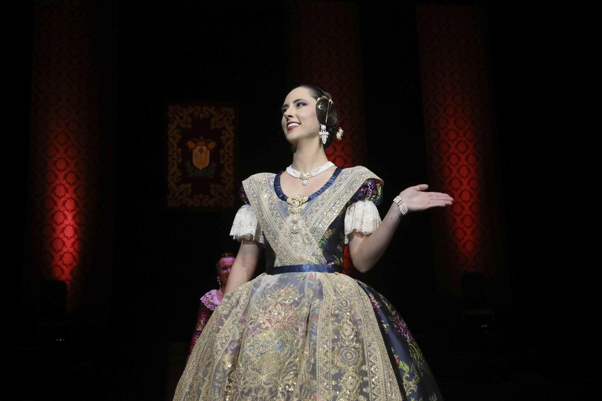 Así fueron las presentaciones de las falleras mayores de Xàtiva