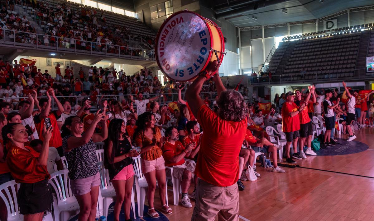 Alicante vibra con "La Roja"