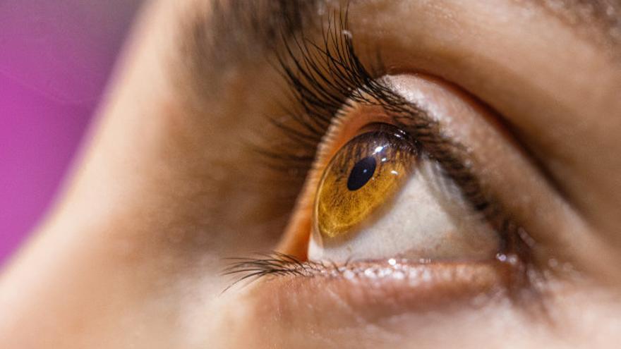 ¿Qué podemos hacer para reducir los molestos síntomas del ojo seco?