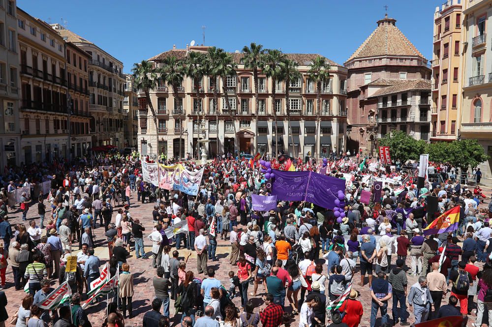 Miles de personas secundan en Málaga la marcha central del Primero de Mayo en Andalucía