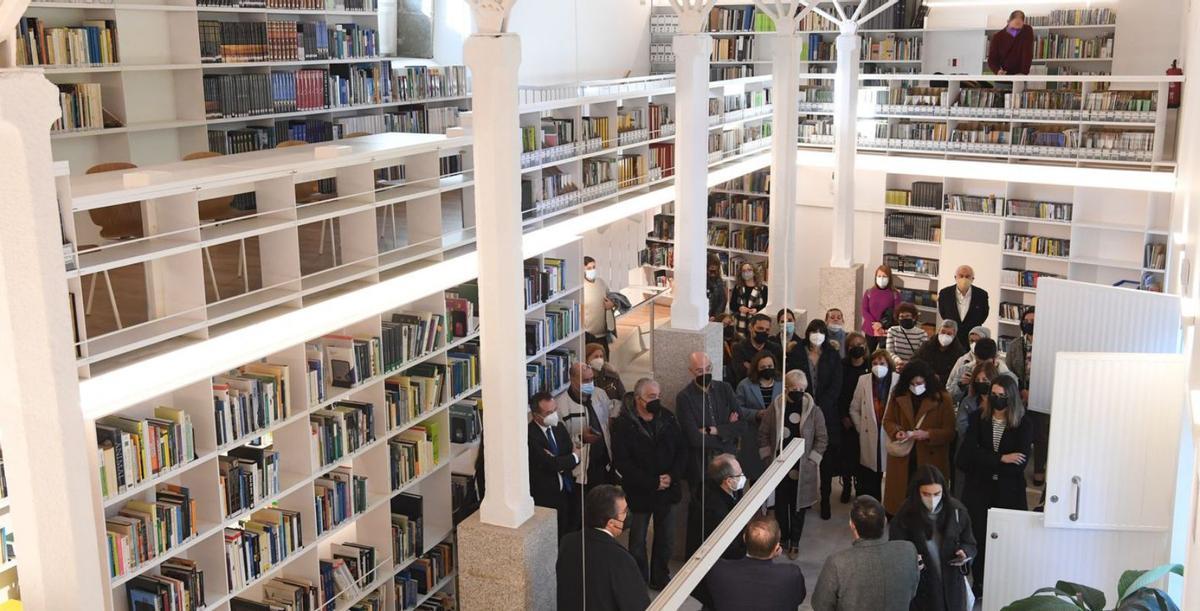 Inauguración, en 2022, de la biblioteca del pazo de Lóngora tras su rehabilitación. | Carlos Pardellas