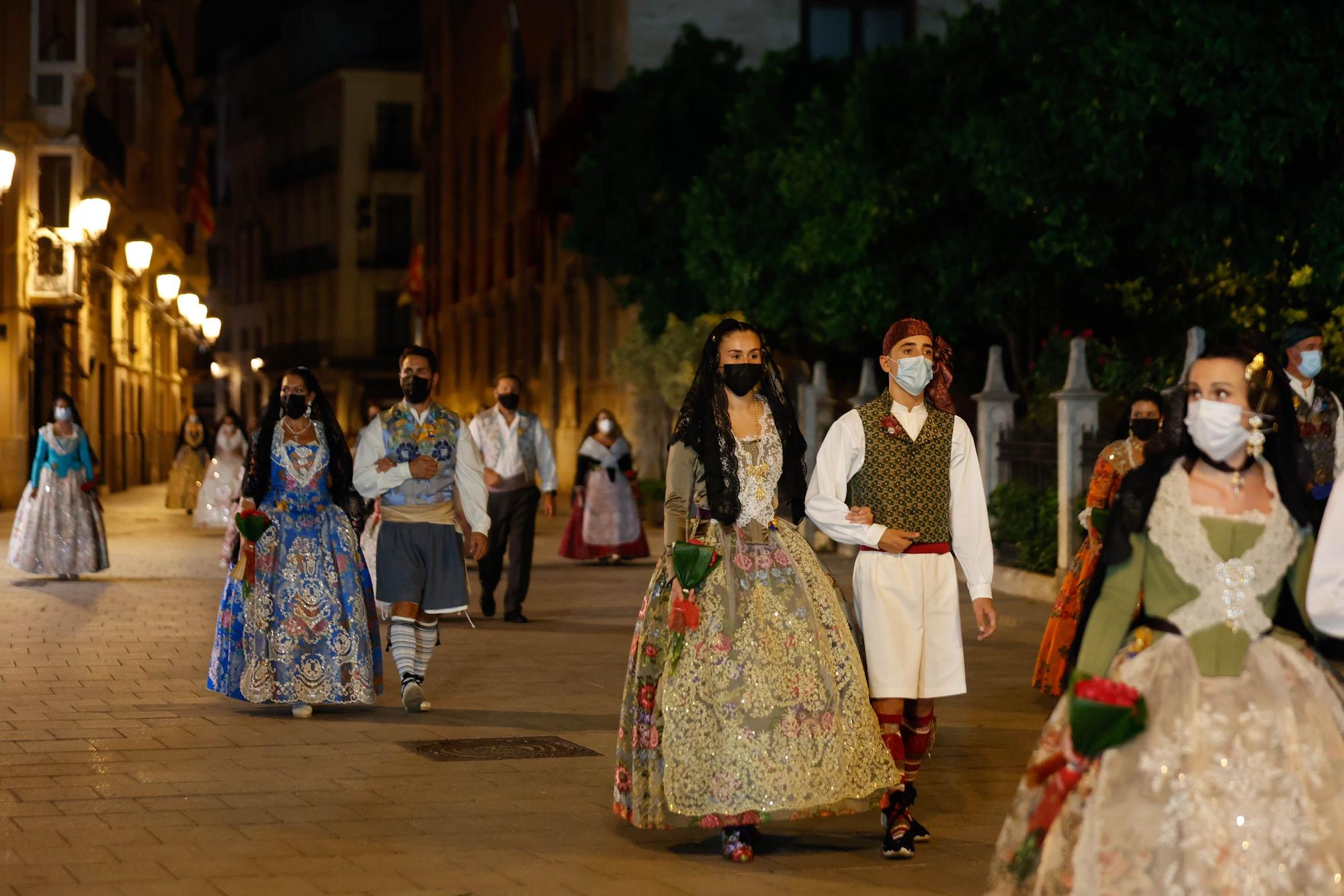 Búscate en el segundo día de Ofrenda por la calle de Caballeros (entre las 22.00 y las 23.00 horas)