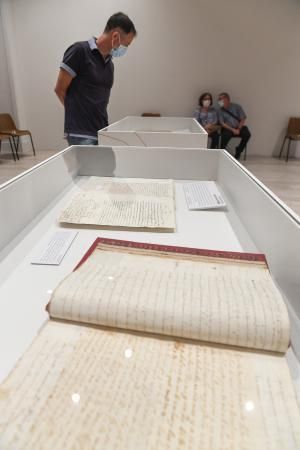 23-06-20 GENTE Y CULTURA. MUSEO CANARIO.LAS PALMAS DE GRAN CANARIA. Exposicion 'Entre Brujas y Papeles', donde se mostrará una selección de documentos del archivo de la Inquisición de Canarias relacionados con la práctica de la brujería y las tradiciones de la noche de San Juan.. Fotos: Juan Castro  | 23/06/2020 | Fotógrafo: Juan Carlos Castro