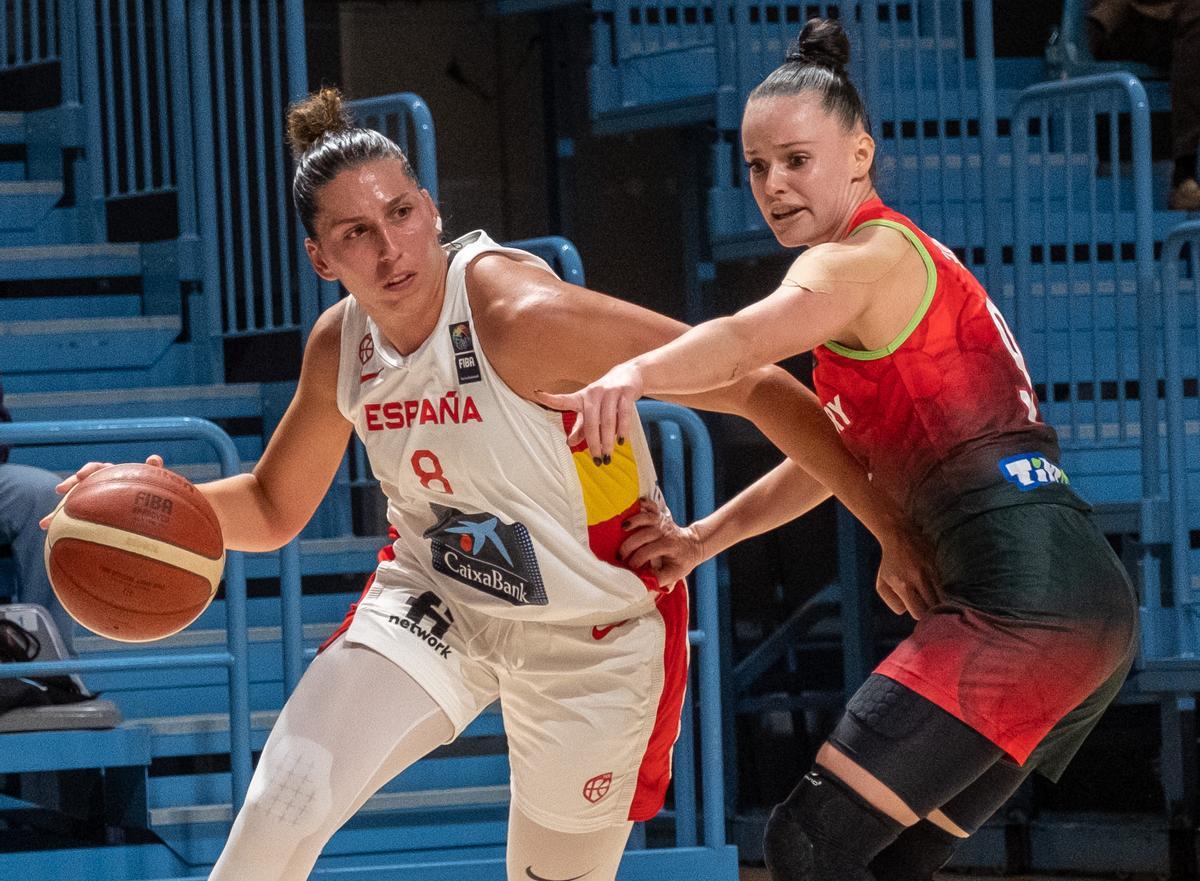 España hace los deberes y se clasifica para el Europeo.