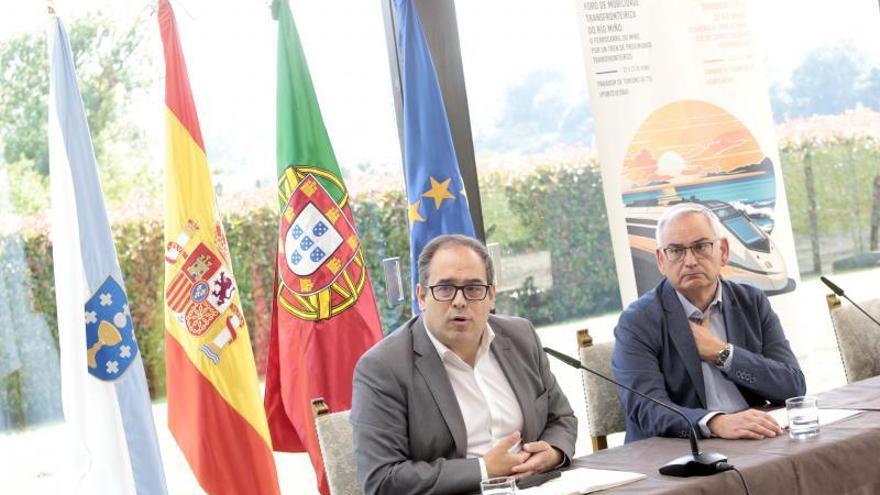 El comisionado del Corredor Atlántico aplaza otra vez su reunión con la patronal gallega